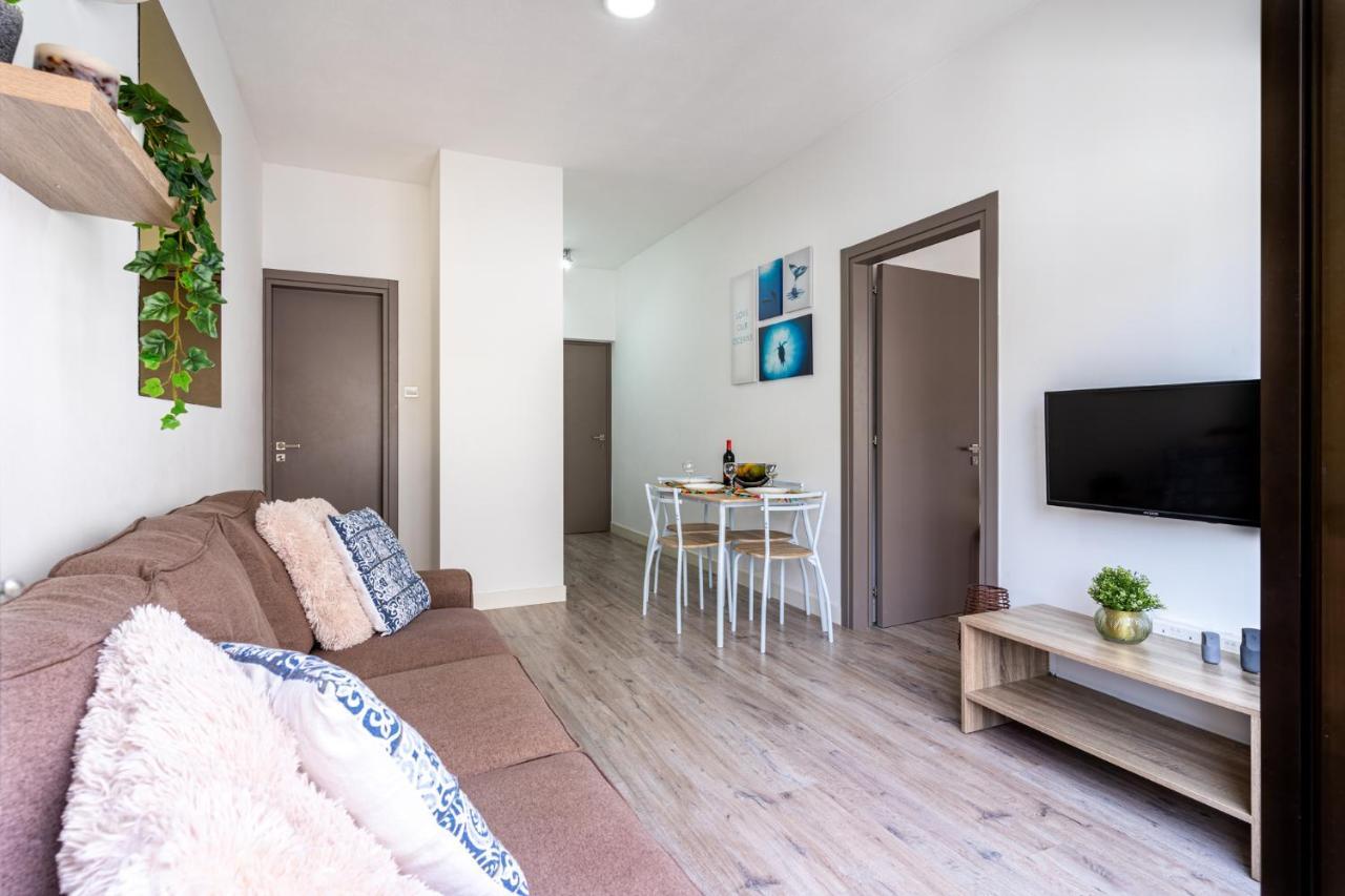 Eleni'S 1-Br Apt In Larnaca Center Eksteriør billede
