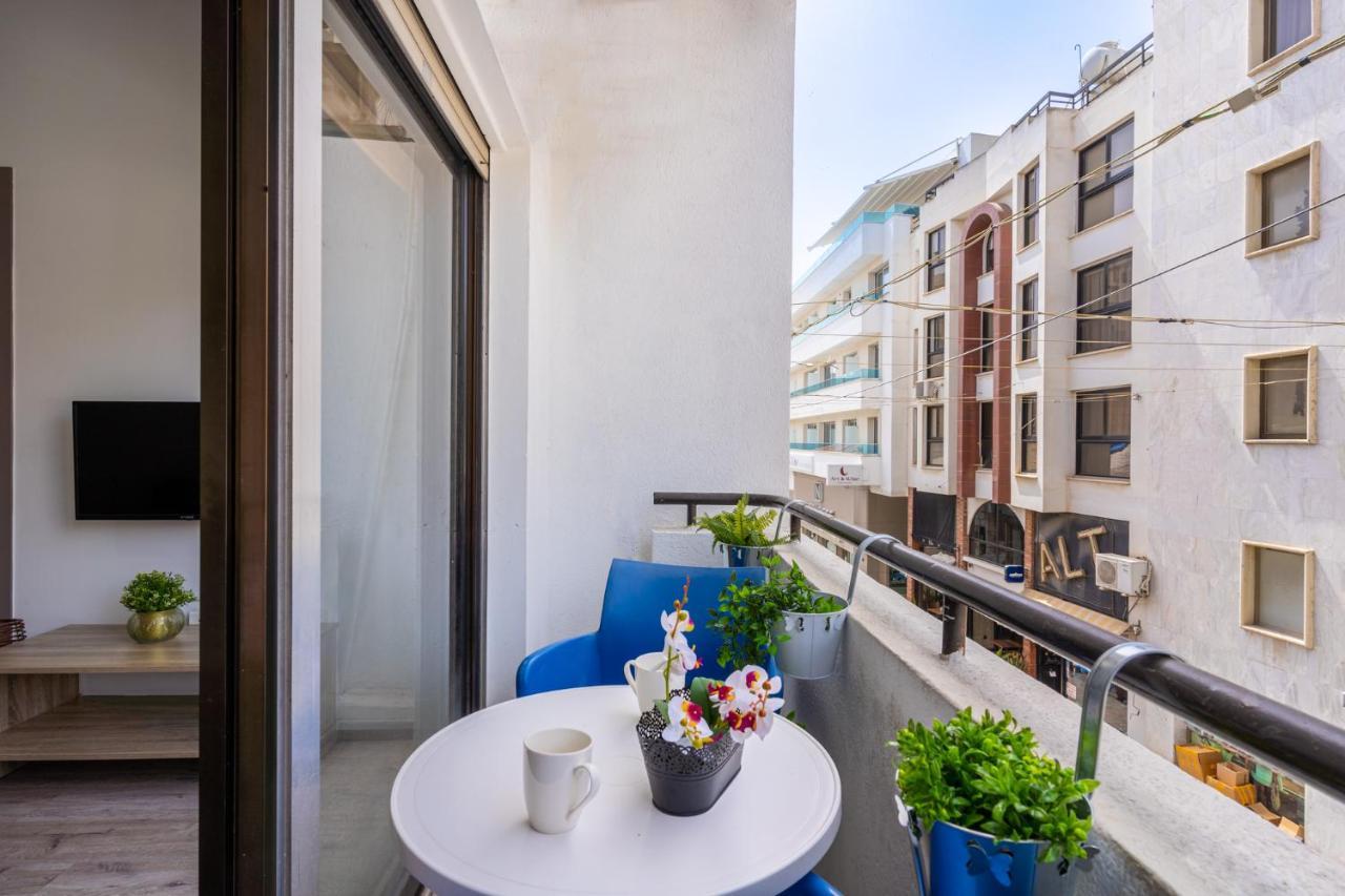 Eleni'S 1-Br Apt In Larnaca Center Eksteriør billede