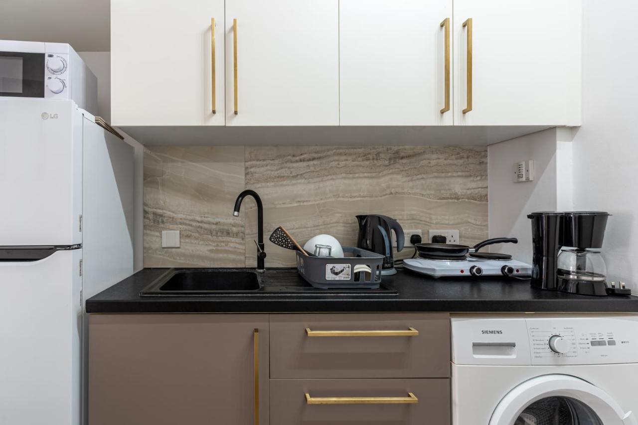 Eleni'S 1-Br Apt In Larnaca Center Eksteriør billede